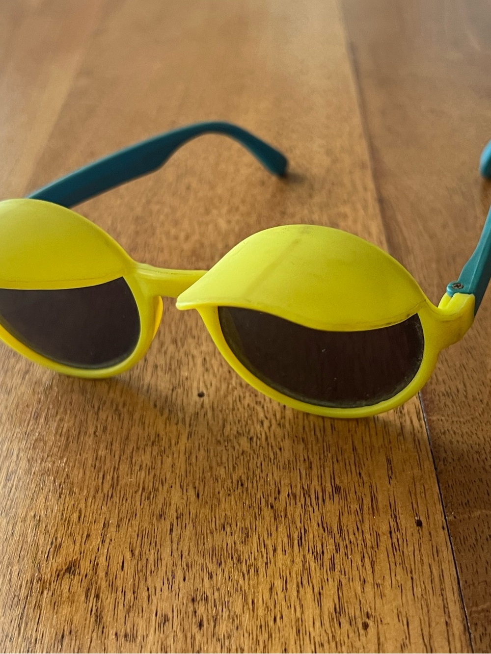 Vintage 1989 Back to the Future II solar shades sunglasses Pizza Hut promo